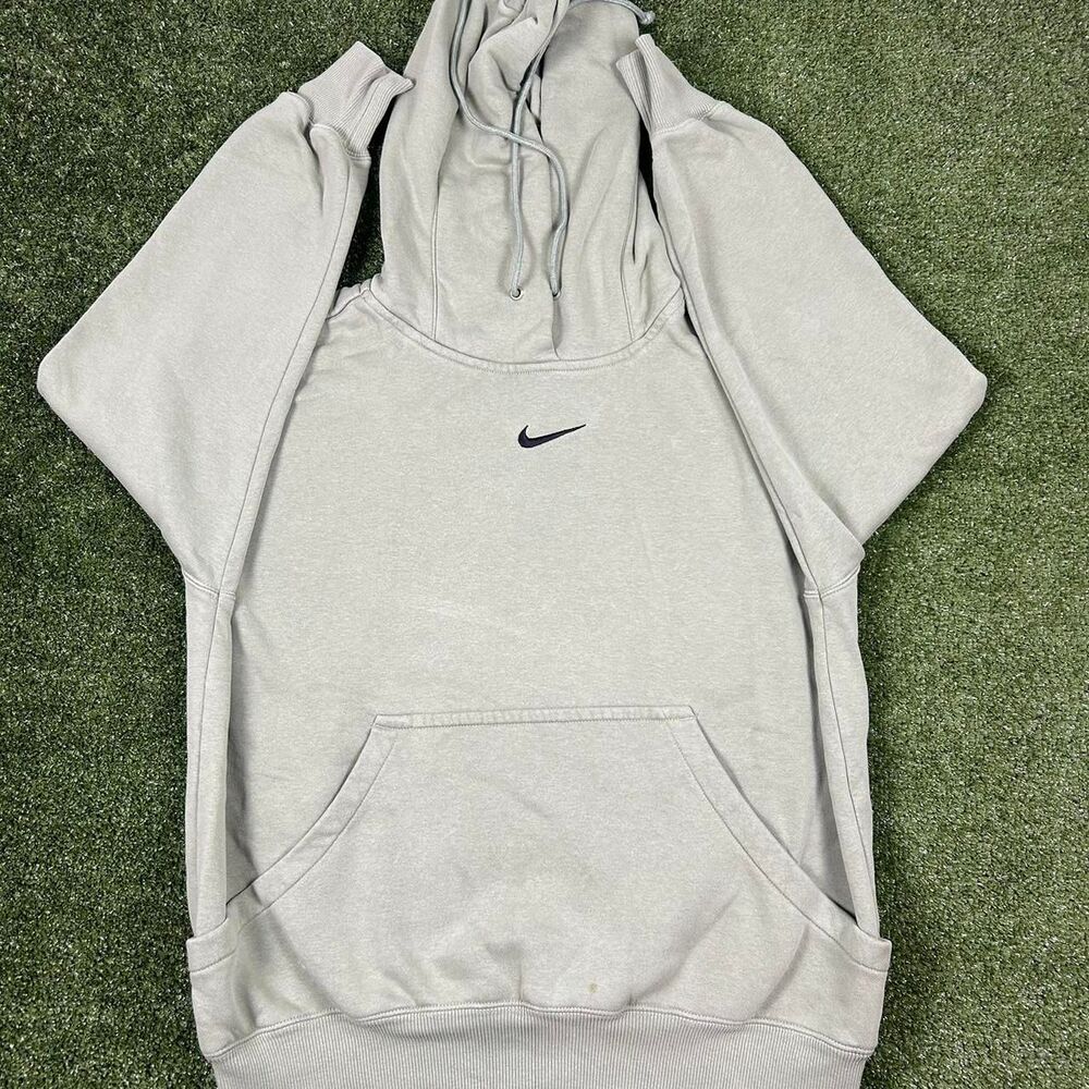 Nike Men's Grey and Green Hoodie